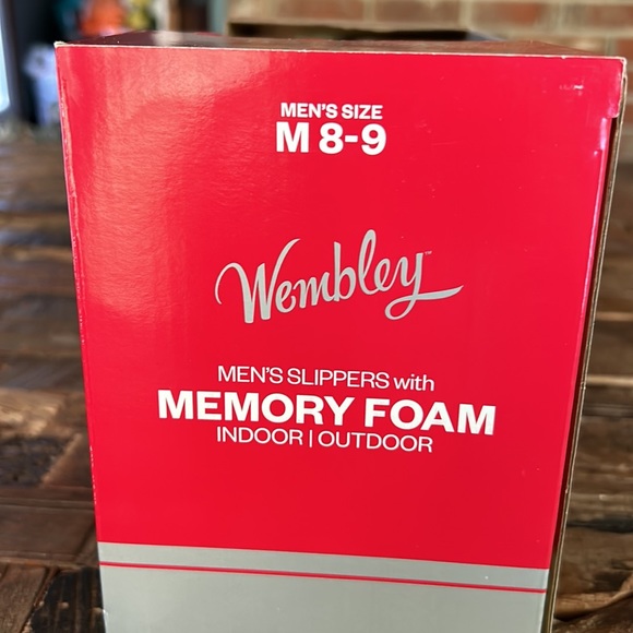 Wembley brown men’s slippers with memory foam size 8-9 new in original box - Picture 2 of 6